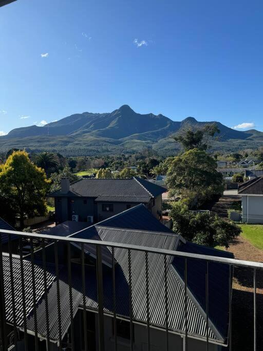 2 Bed Luxury Flat - George Mountain View With Pool Apartment Exterior foto