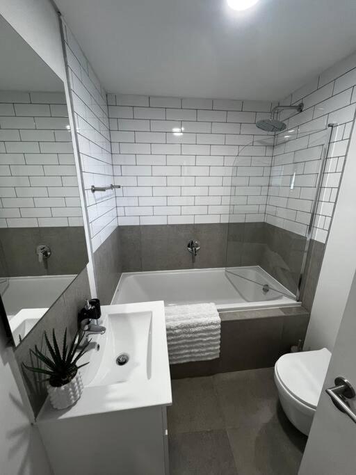 2 Bed Luxury Flat - George Mountain View With Pool Apartment Exterior foto